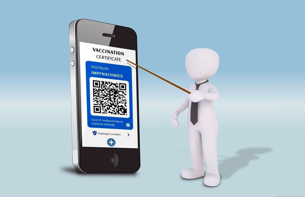 Smartphone com Certificado de vacinação digital