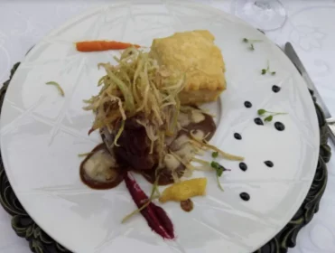 gastronomia de gramado 3
Prato principal numa apresentação Gourmet