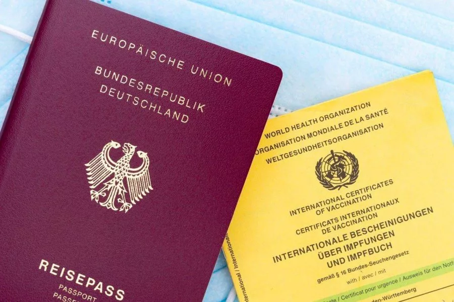Certificados de vacinação e passaporte de viagem