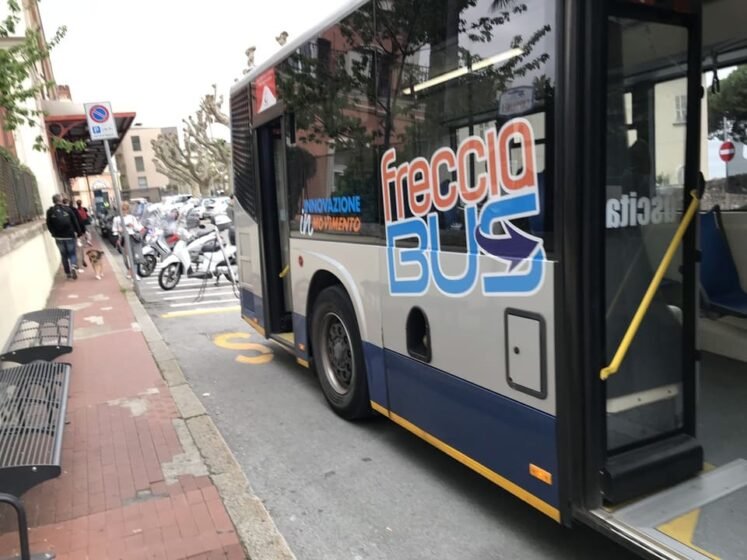 Onibus para Portofino, Itália