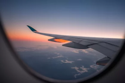 Avião chegando no destino