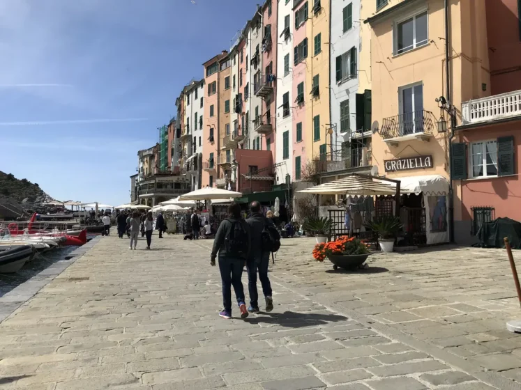 Orla de Portovenere na Ligúria, Itália