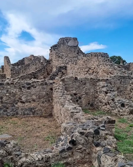 Ruínas arqueológicas de Pompeia na região da Campânia, Itália