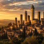Vista panorâmica das torres medievais de San Gimignano ao pôr do sol na Toscana